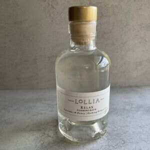 Lollia Relax Lavender & Honey Foaming Bath